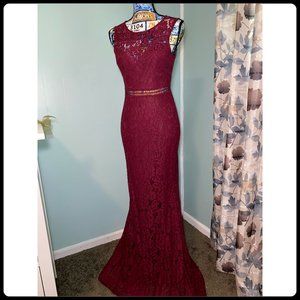 Lulu's Burgundy Lace Maxi Dress